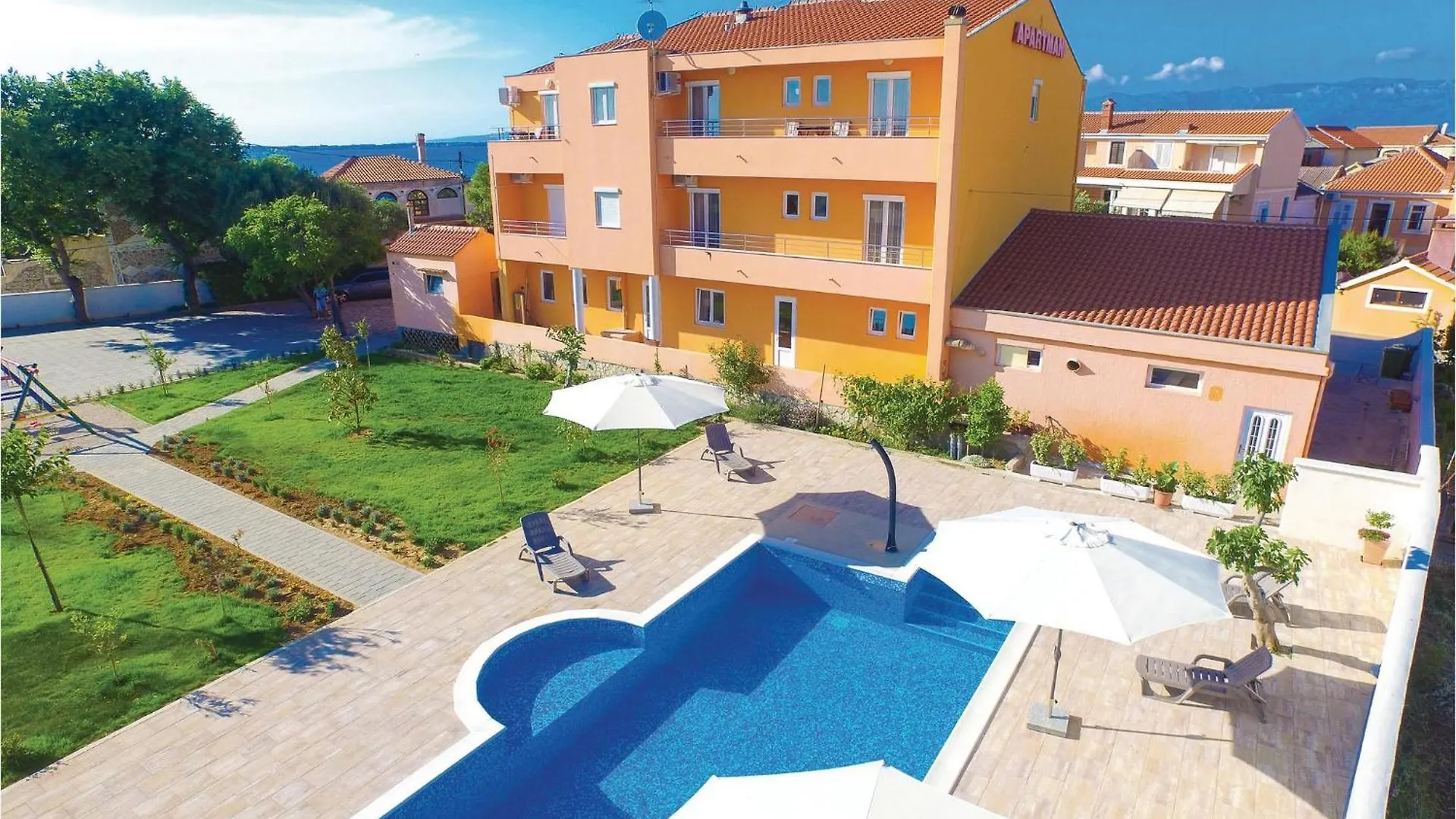 1 Bedroom Nice Apartment In Privlaka